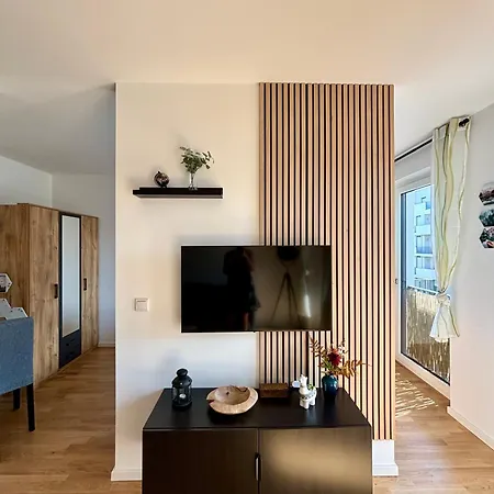 Malu In Apartment